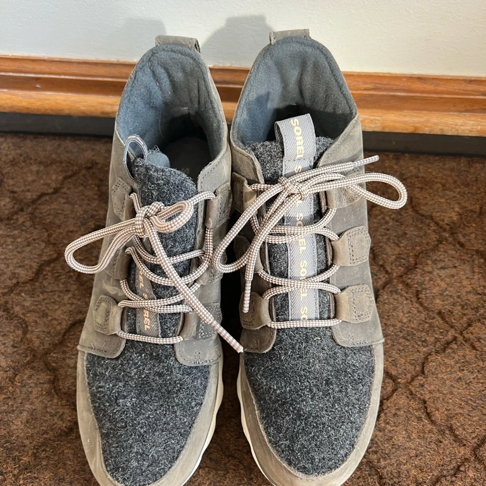 Sorel stylish sneakers